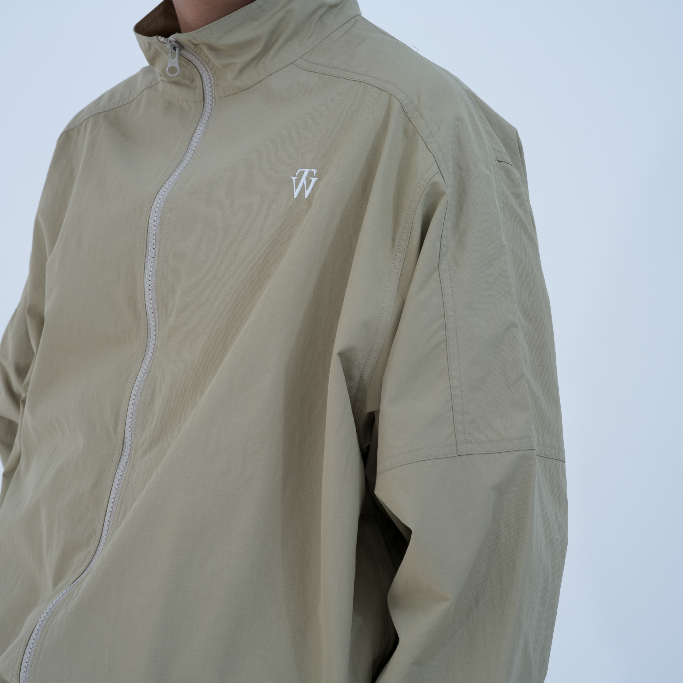 トラックスーツ